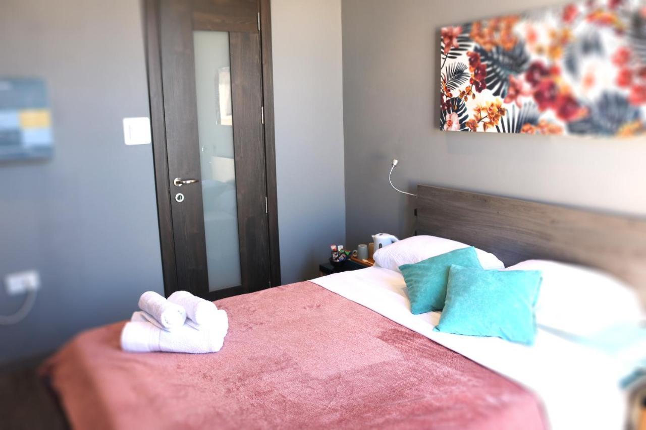 Velleran Accomodation Tarxien エクステリア 写真